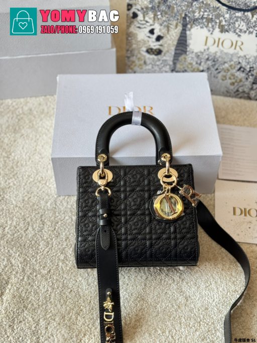 Túi xách Dior lady màu đen họa tiết in hoa nổi bật size 20 cm