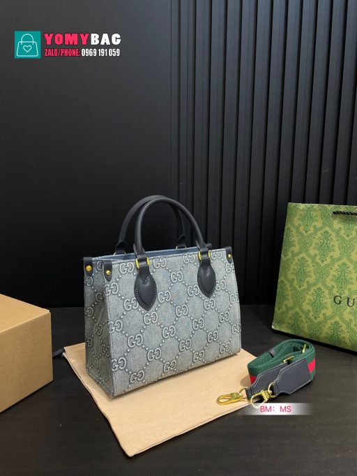 Túi xách Gucci tote size 26x20 cm, size 35x30 cm. Túi ngăn rộng thích hợp cho các chuyến du lịch