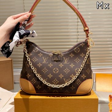 Túi xách đeo vai Lv Boulogne màu nâu họa tiết monogram nổi bật size 29 cm, túi có 2 dây đeo tạo kiểu